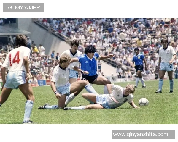 足球明星手球精彩瞬间高清图集展示足球技艺与魅力